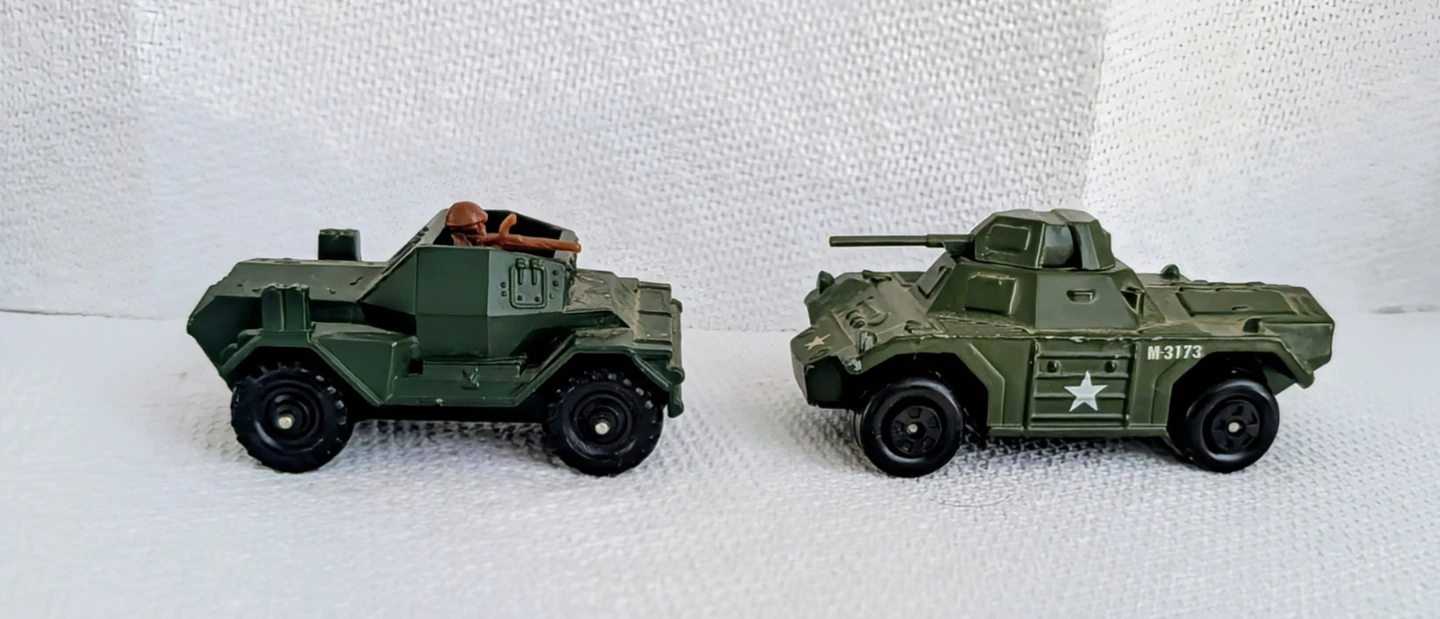 Corgi and Matchbox Military Vehicles - photo 3