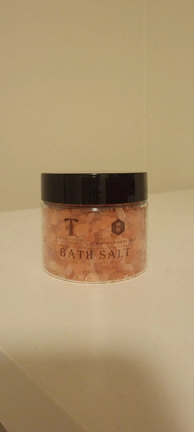 The Macau Roosevelt Organic Himalayan Rose Bath Salt