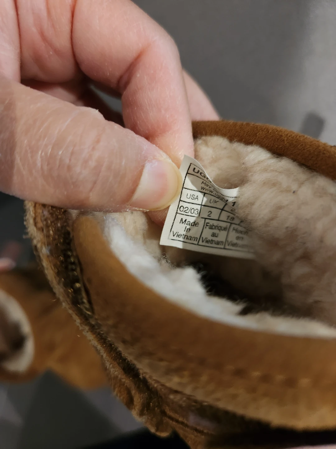 UGG baby booties size 2 - photo 3