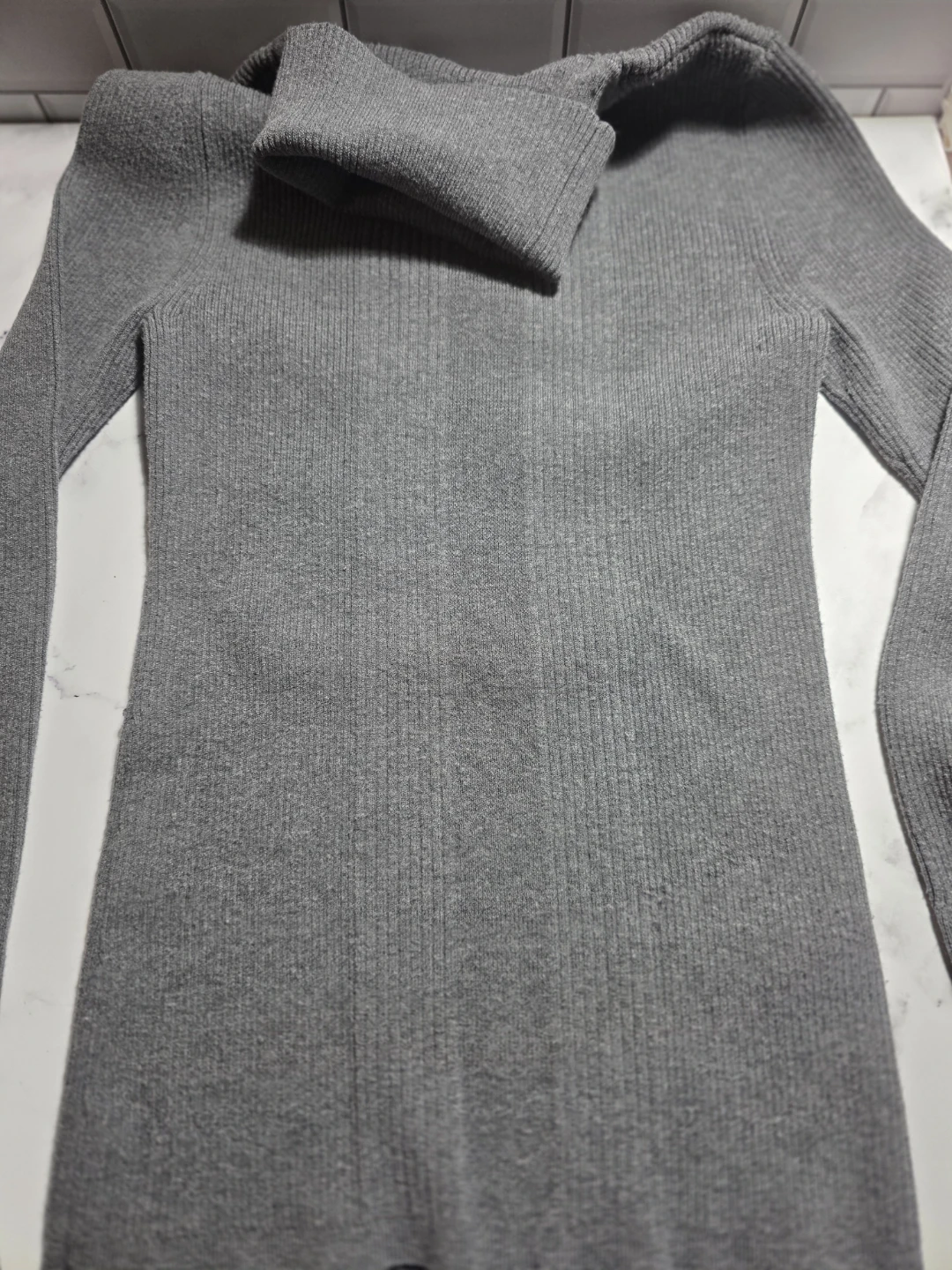 White House Black Market Gray Turtleneck Sweater XS - photo 3