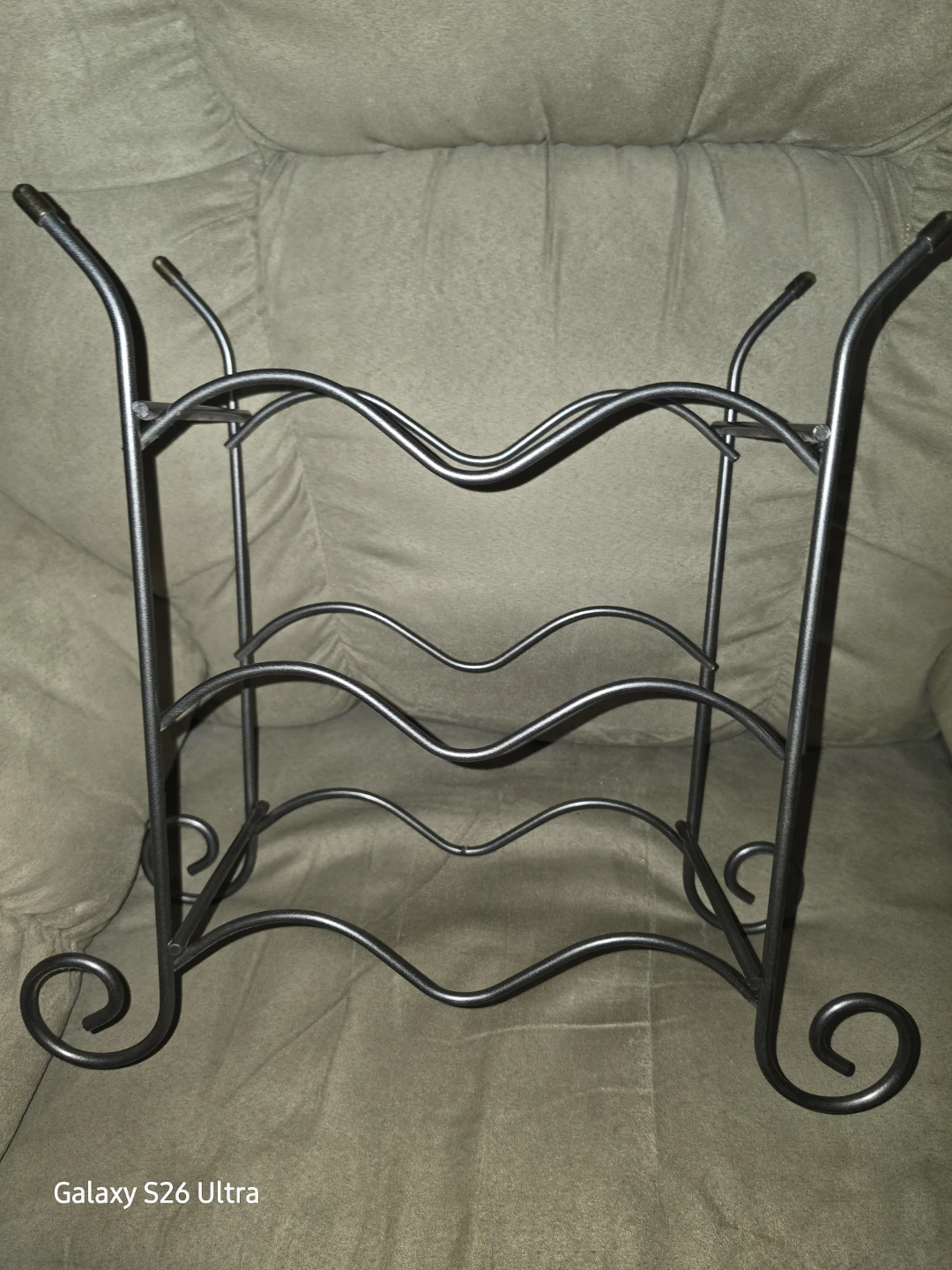 Metal wine rack