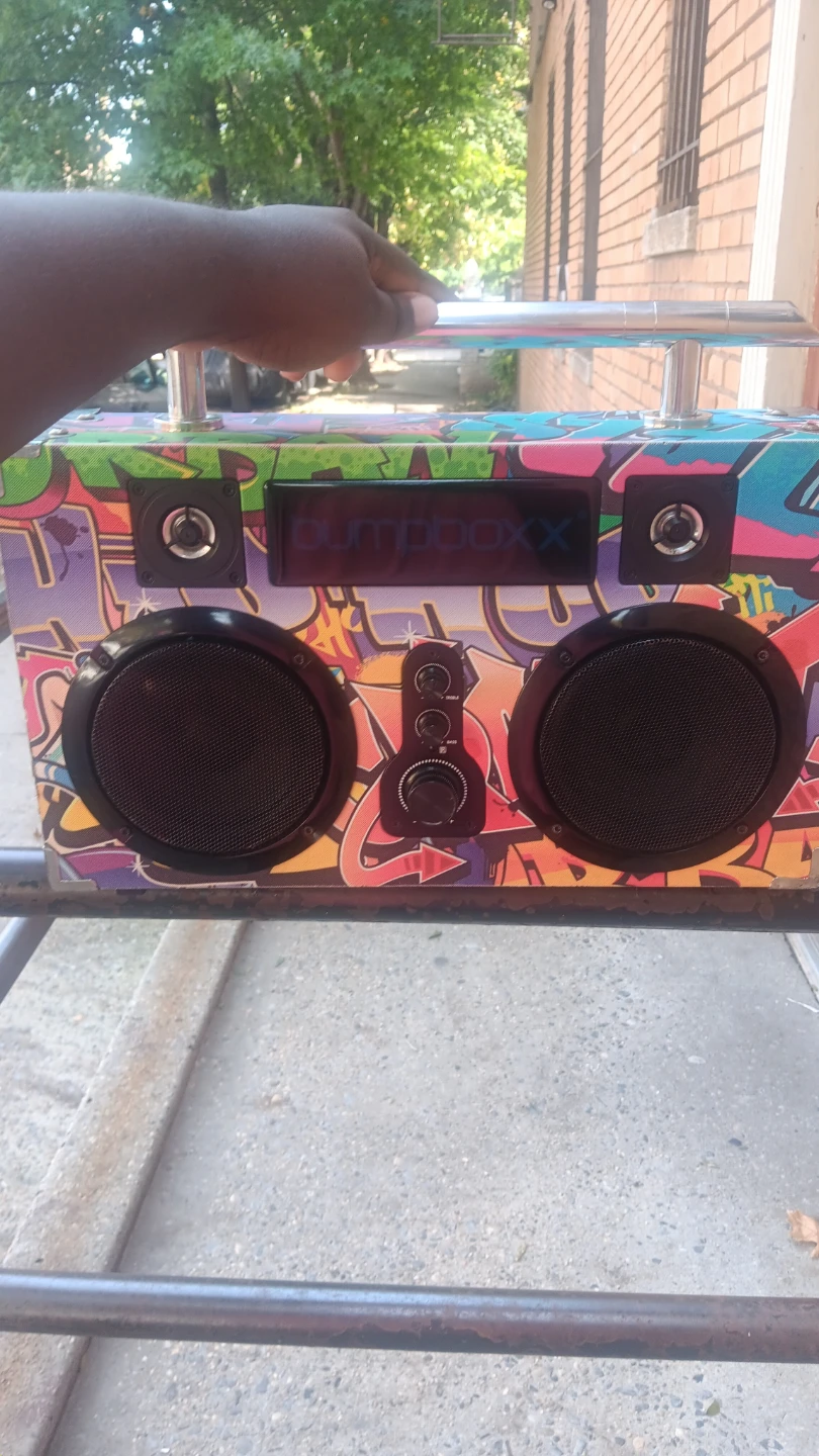 Bumpboxx Graffiti Boombox