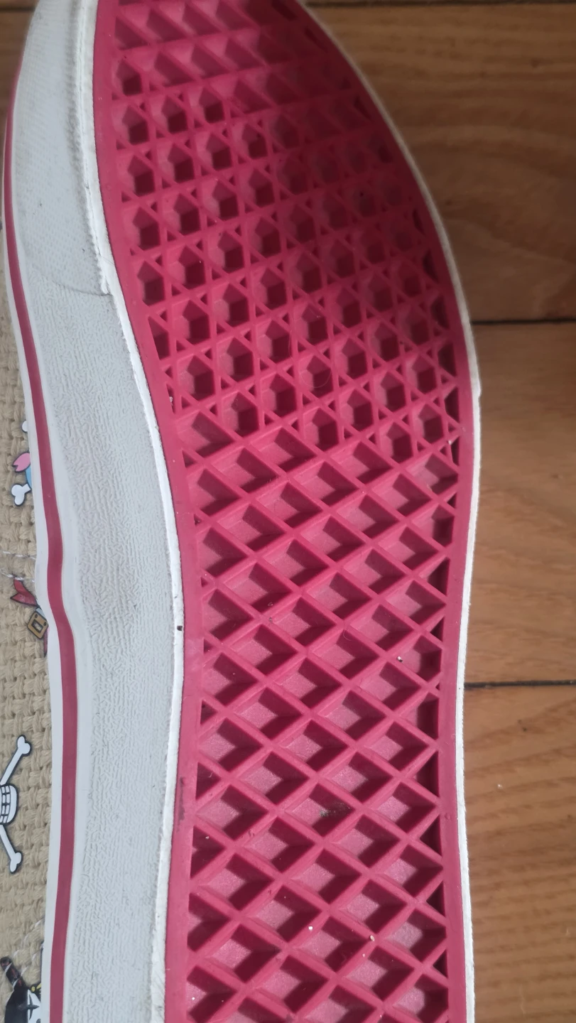 Vans x One Piece Sneakers – Limited Edition – Size 7.5 - photo 5