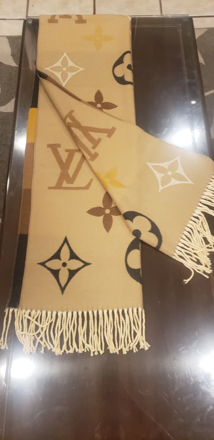 Louis Vuitton Monogram Pattern Scarf - photo 2
