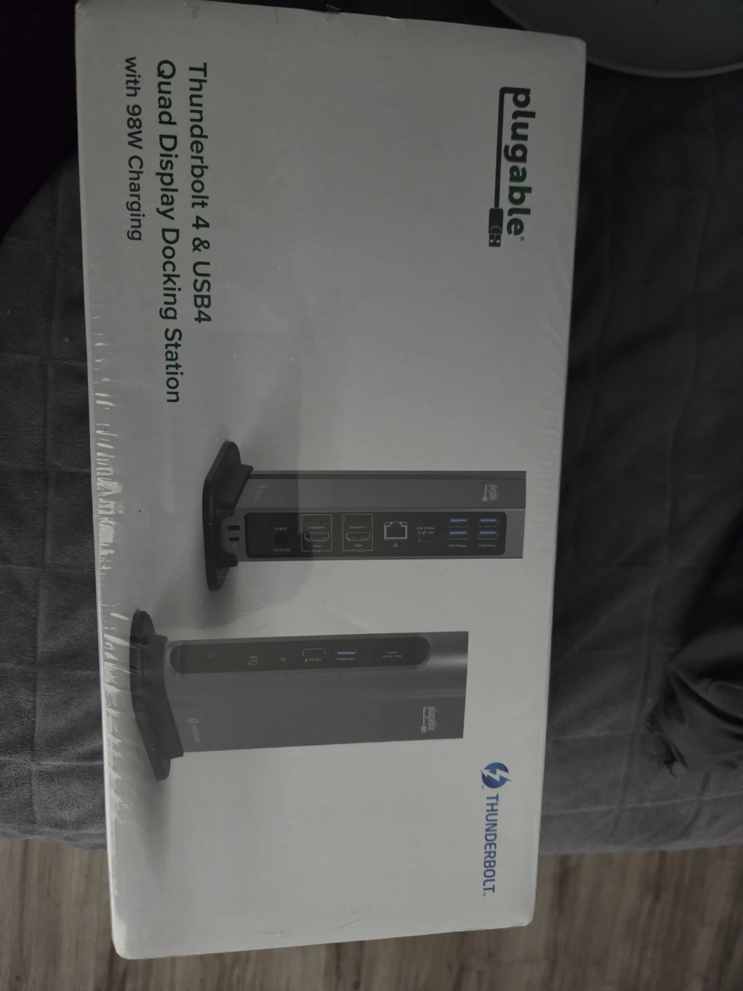Plugable Thunderbolt 4 & USB4 Quad Display Docking Station