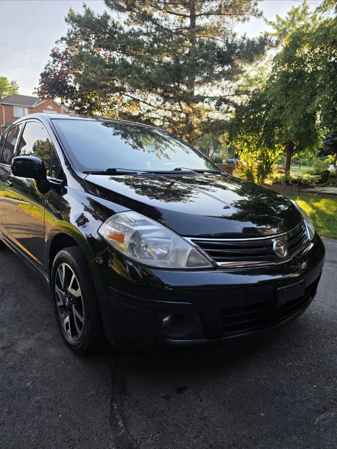 Nissan Versa Headlights - photo 2