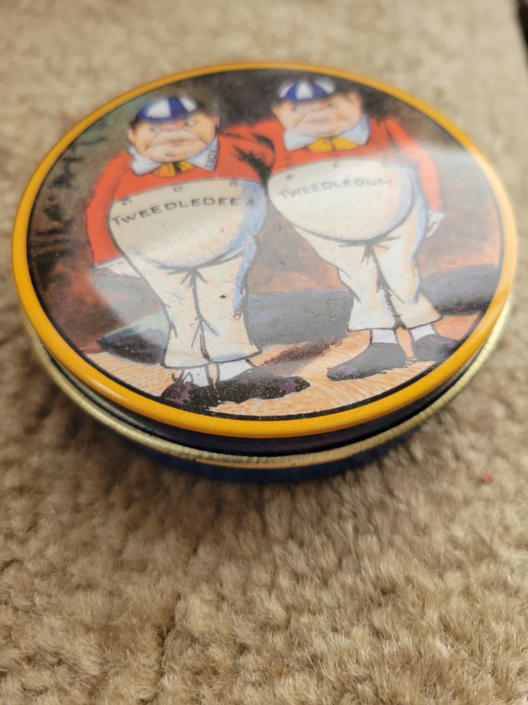 Tweedledee and Tweedledum Vintage Metal Tin - photo 2