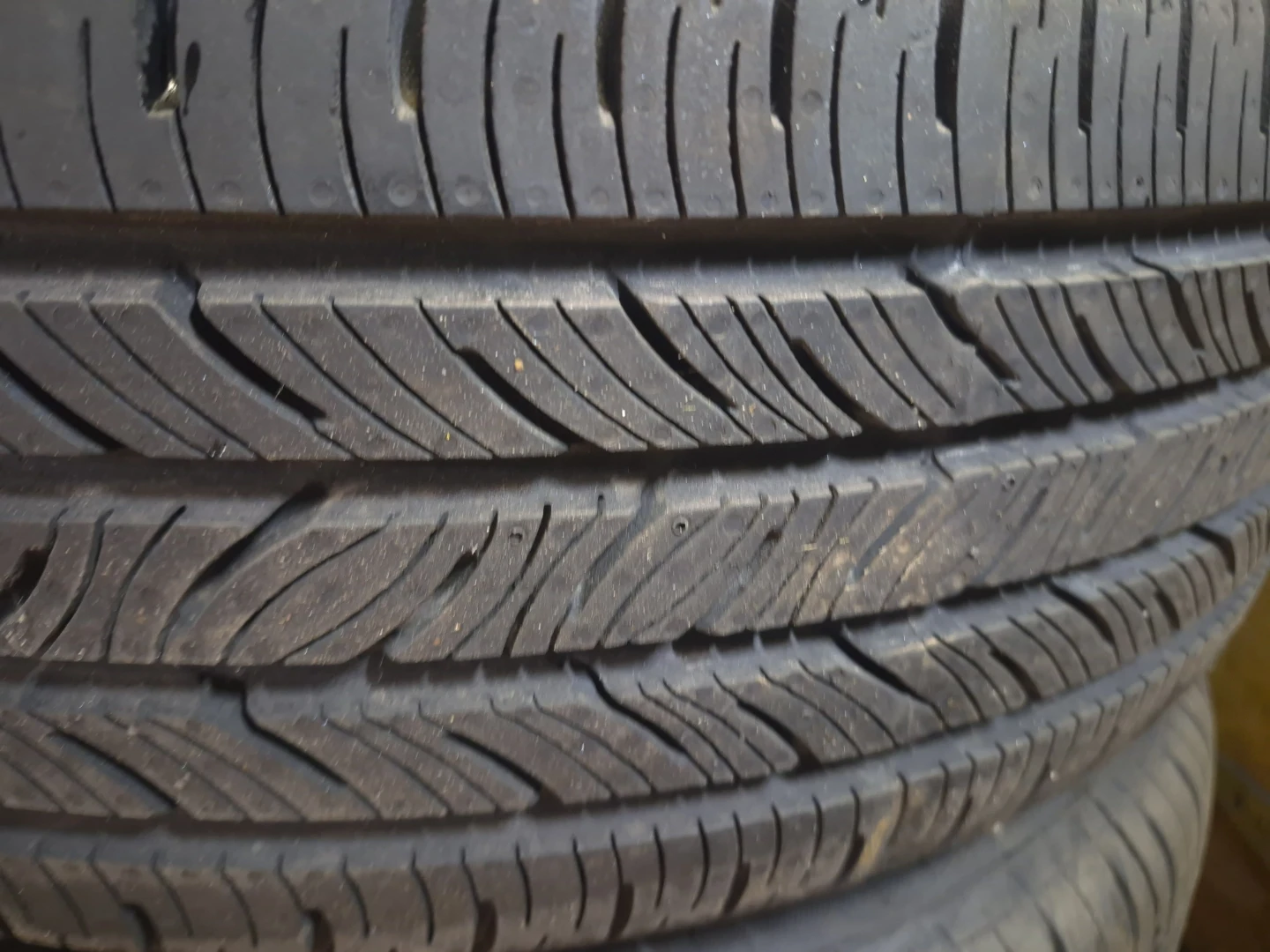 Continental ContiProContact Tire P215/60R16 - photo 2