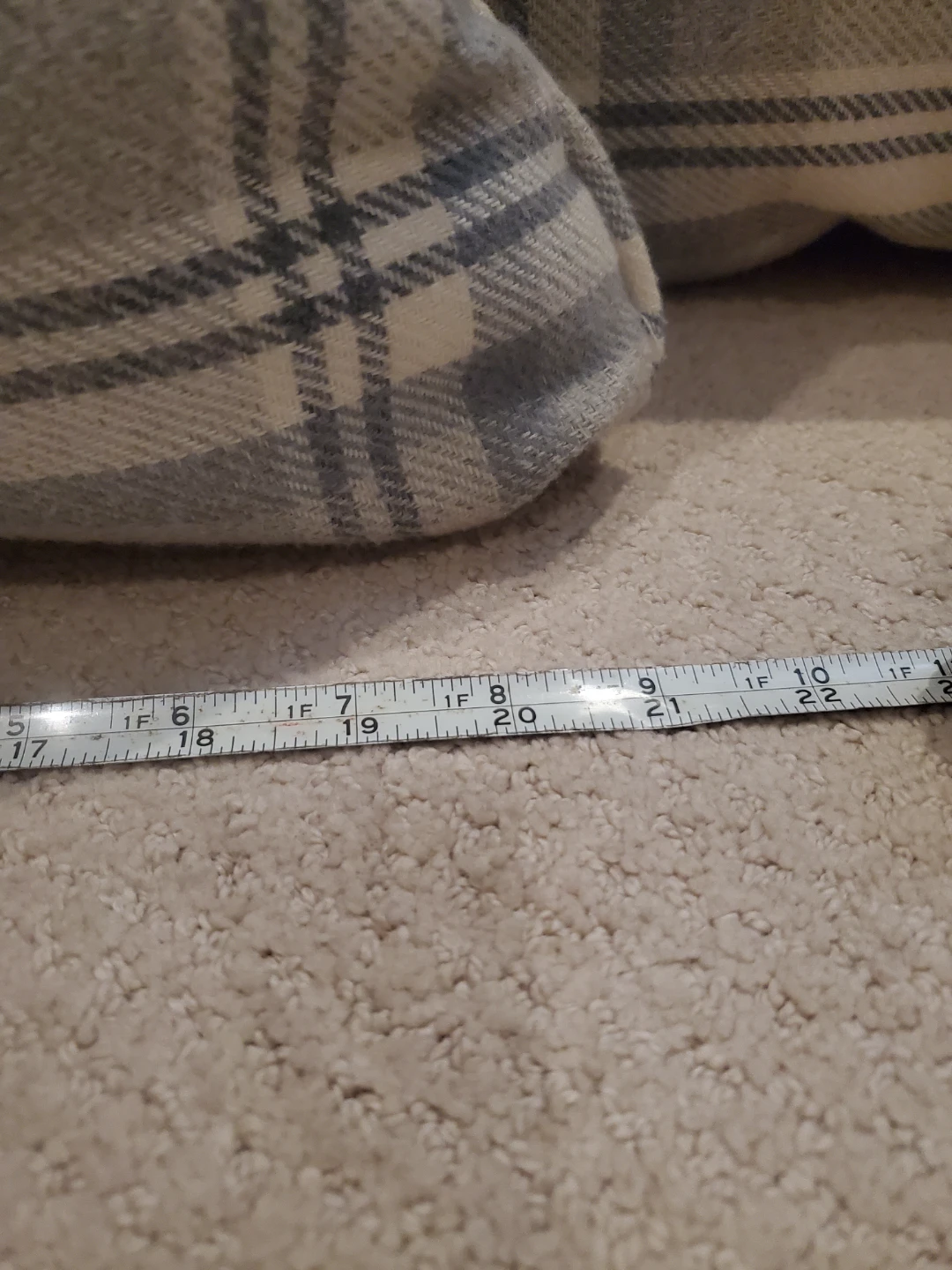 Two Grey Plaid Throw Cushions - photo 4