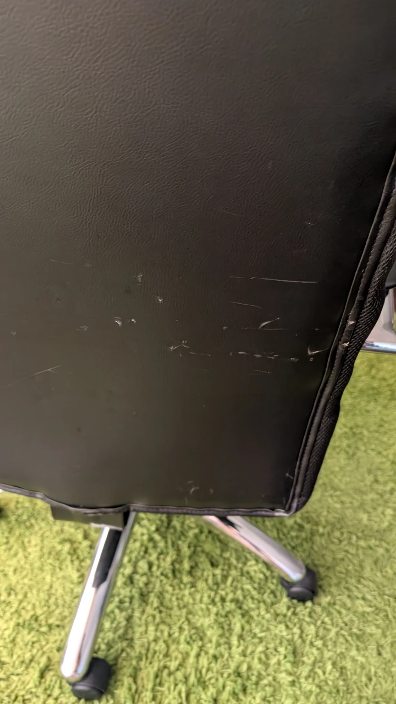 Black Office Chair - photo 3