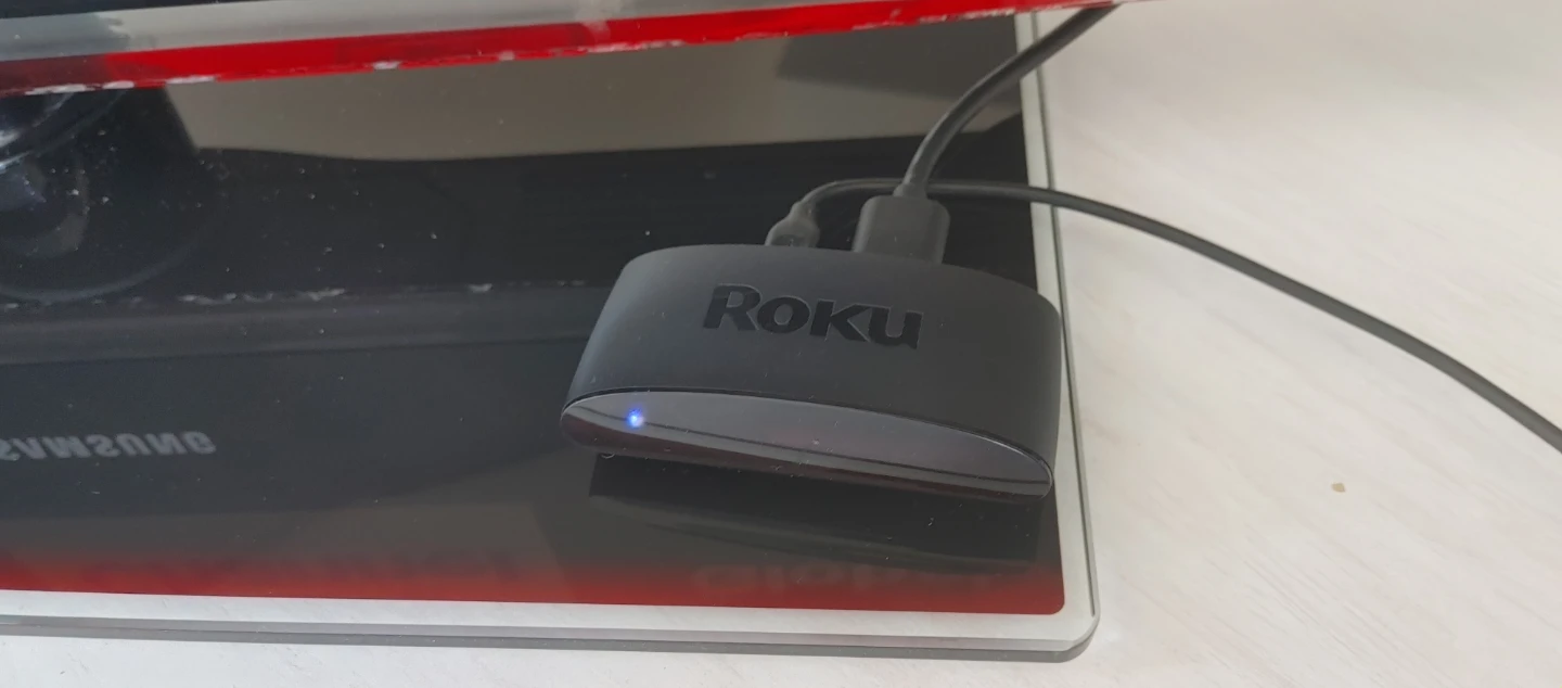 Samsung 40-inch LCD TV with Roku streaming device - photo 5