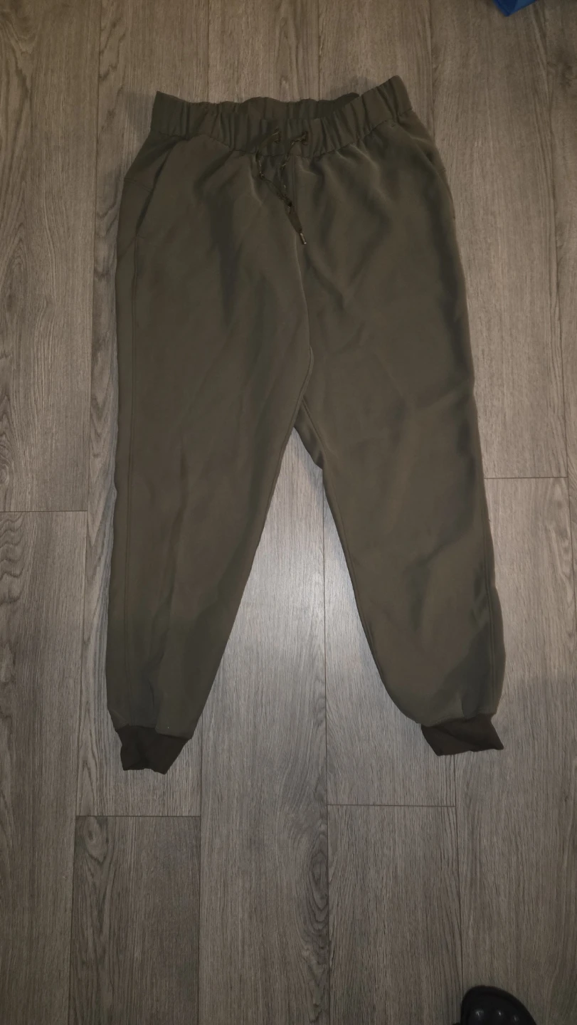 Lululemon Joggers - Olive Green - Size 8