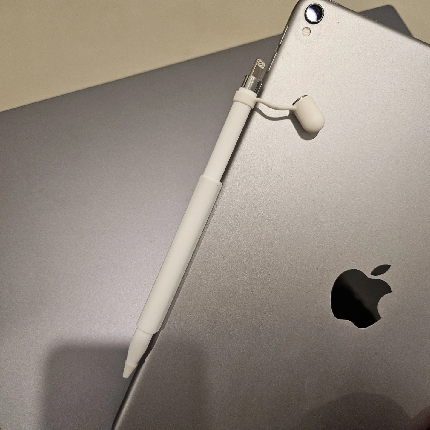 iPad Pro 10.5” (2017) + Apple Pencil - photo 3