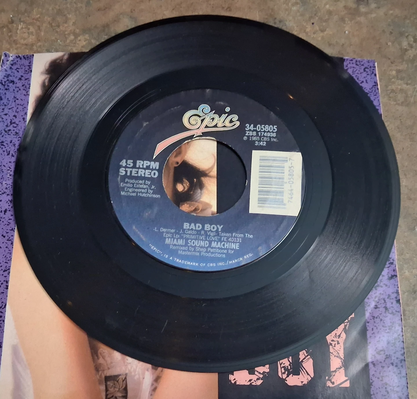 Miami Sound Machine Bad Boy / Surrender Paradise  45 RPM Single - photo 3