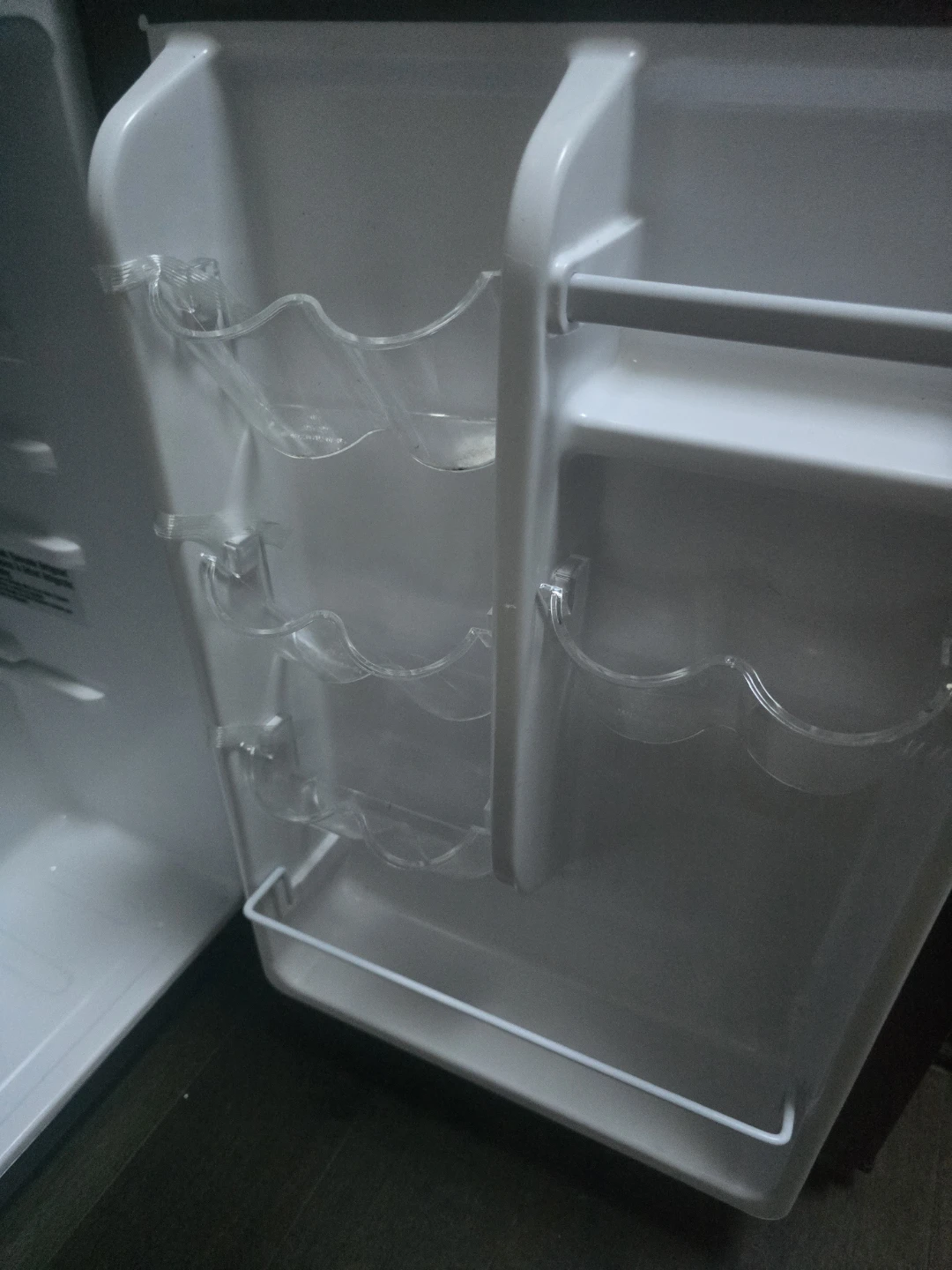 Black Compact Mini Refrigerator - photo 3