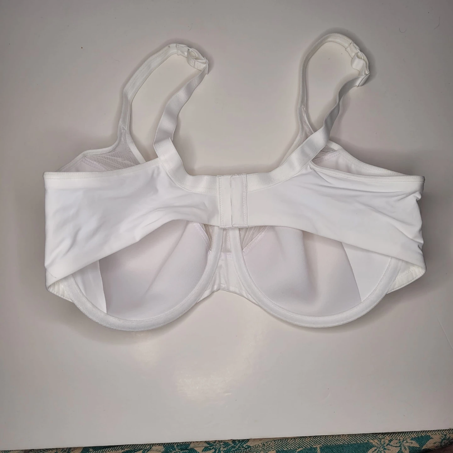 White Underwire Bra Size 40D - photo 3