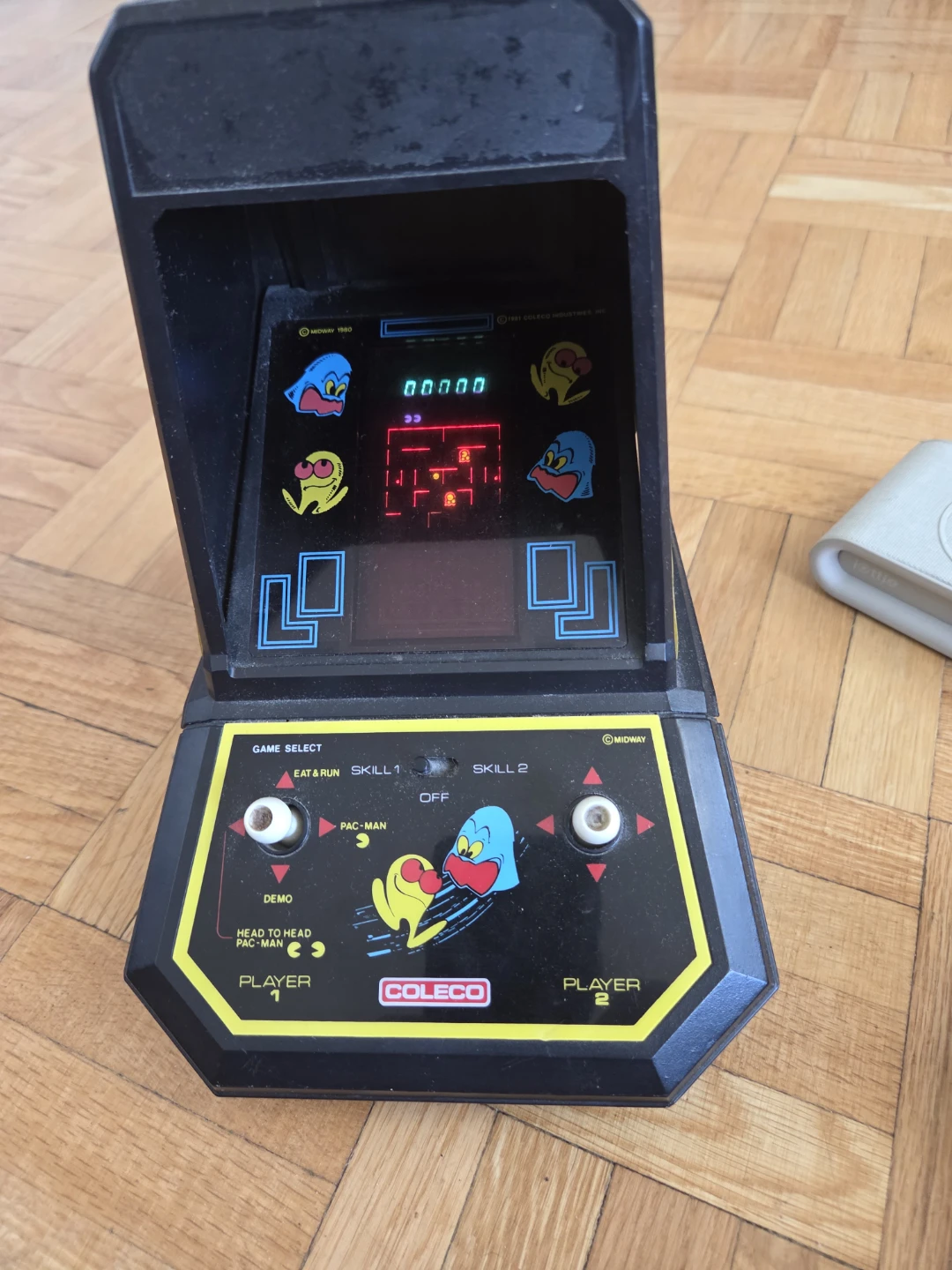Vintage Pac-Man Handheld Game - photo 3