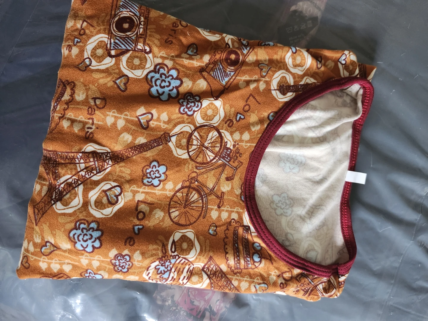 Two-Piece Paris Print Pyjama Set - photo 4