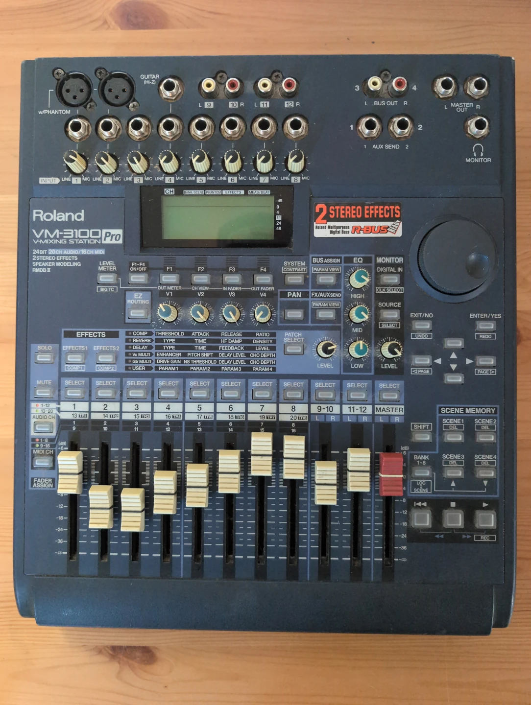 Roland VM-3100 Pro V-Mixing Station