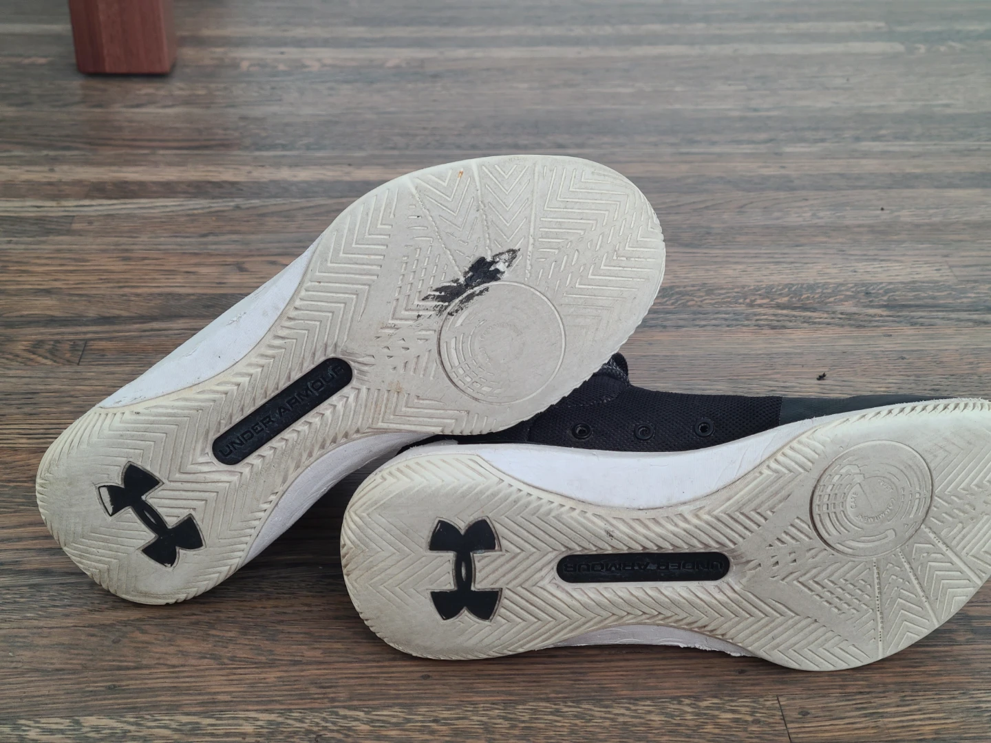 Under Armour Curry SC basketball shoes - photo 3