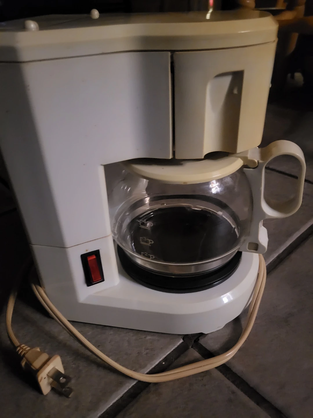 White 4-Cup Coffee Maker