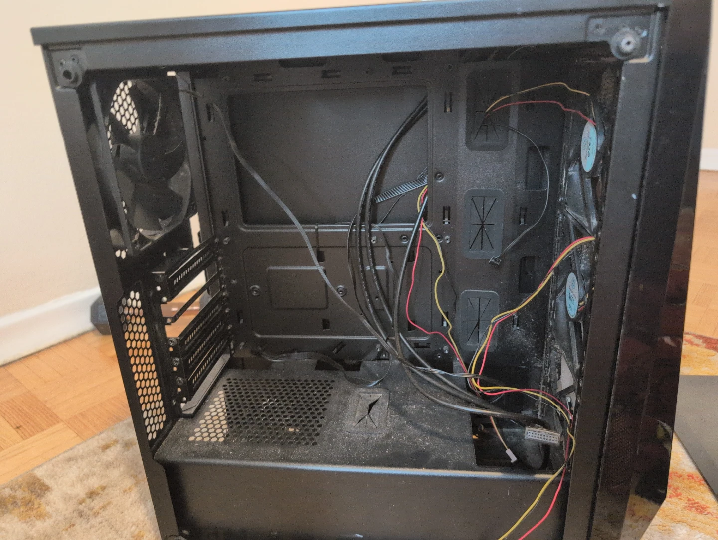 Corsair Mid-Tower PC Case - photo 3