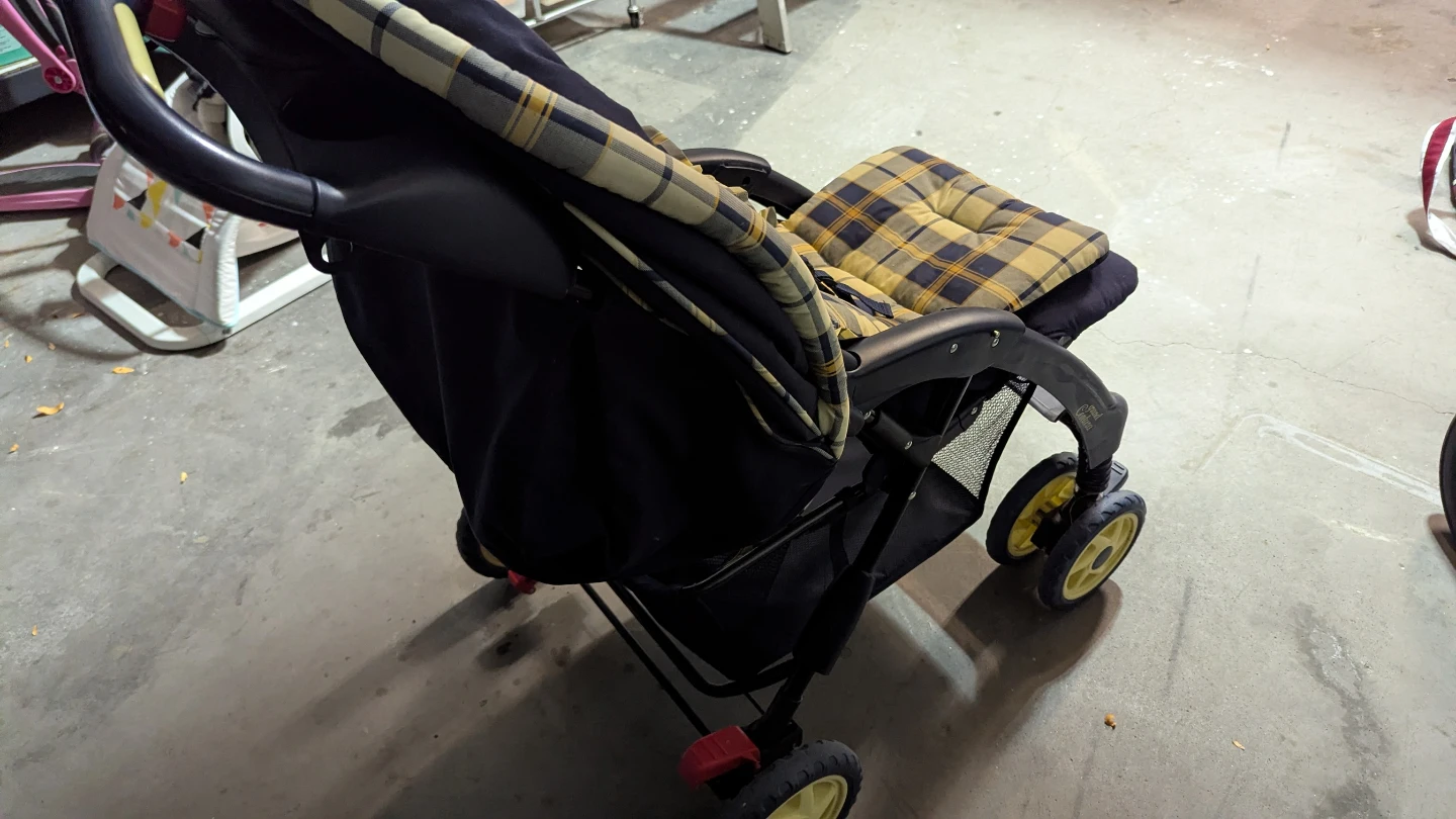 Costco baby stroller-Single - photo 2