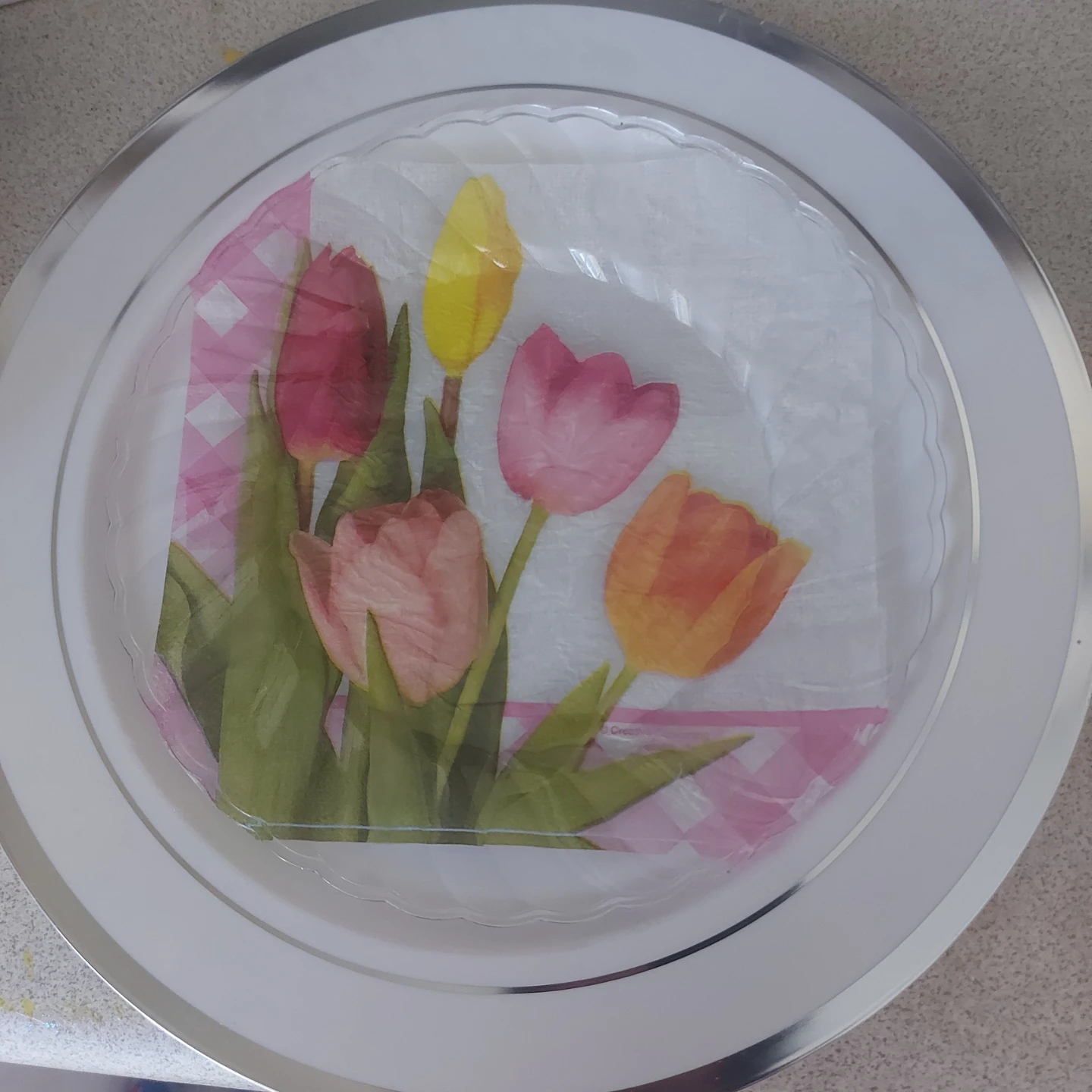 Clear Plastic Plate with Floral Tulip Napkin