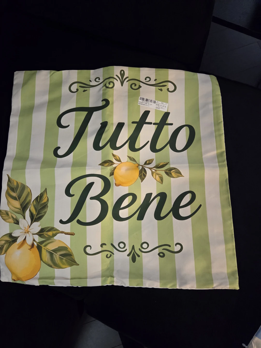 Brand new set of 4 Lemon Themed Decorative Cushion Covers - photo 2