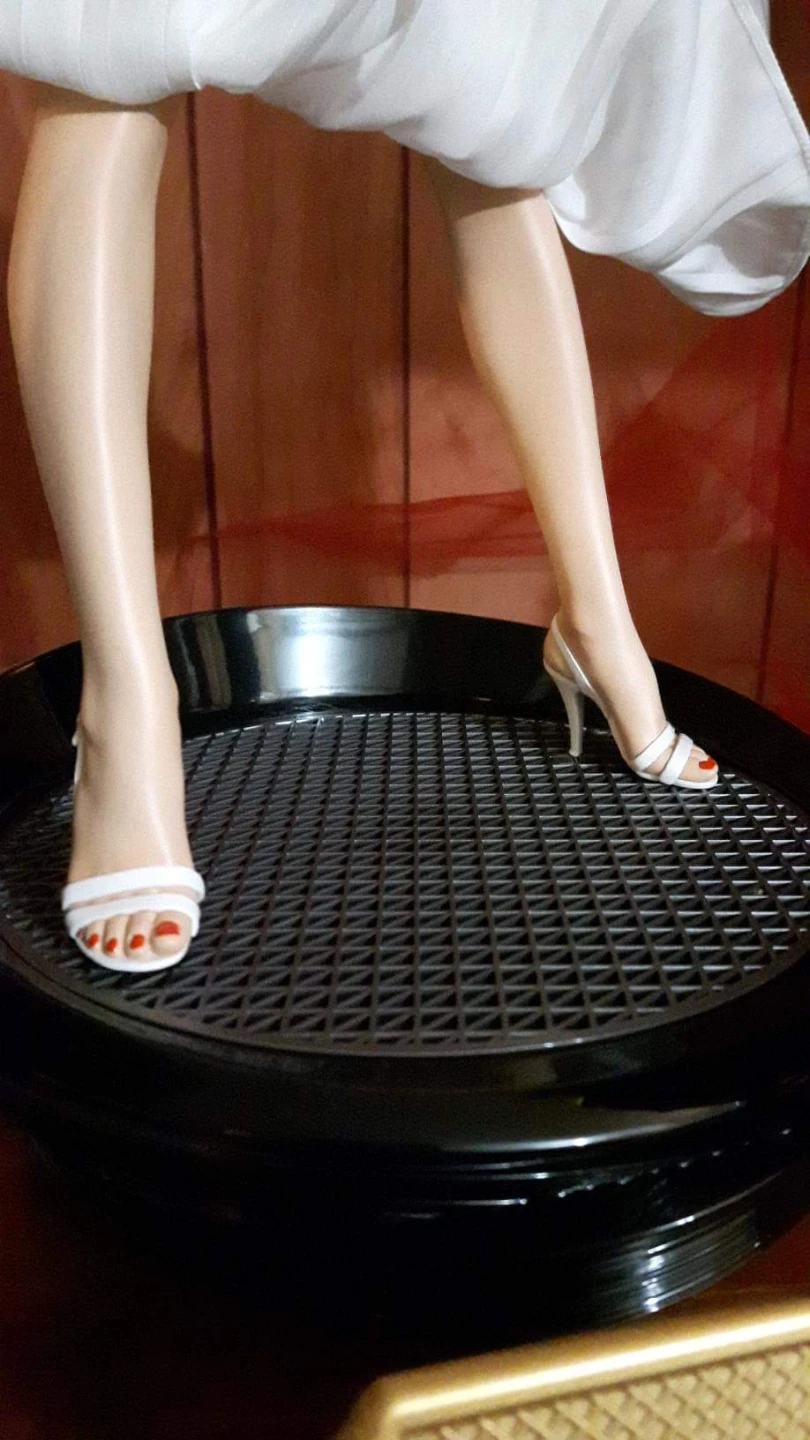 Blitzway Marilyn Monroe 1/4 Scale Collectible Statue - photo 5