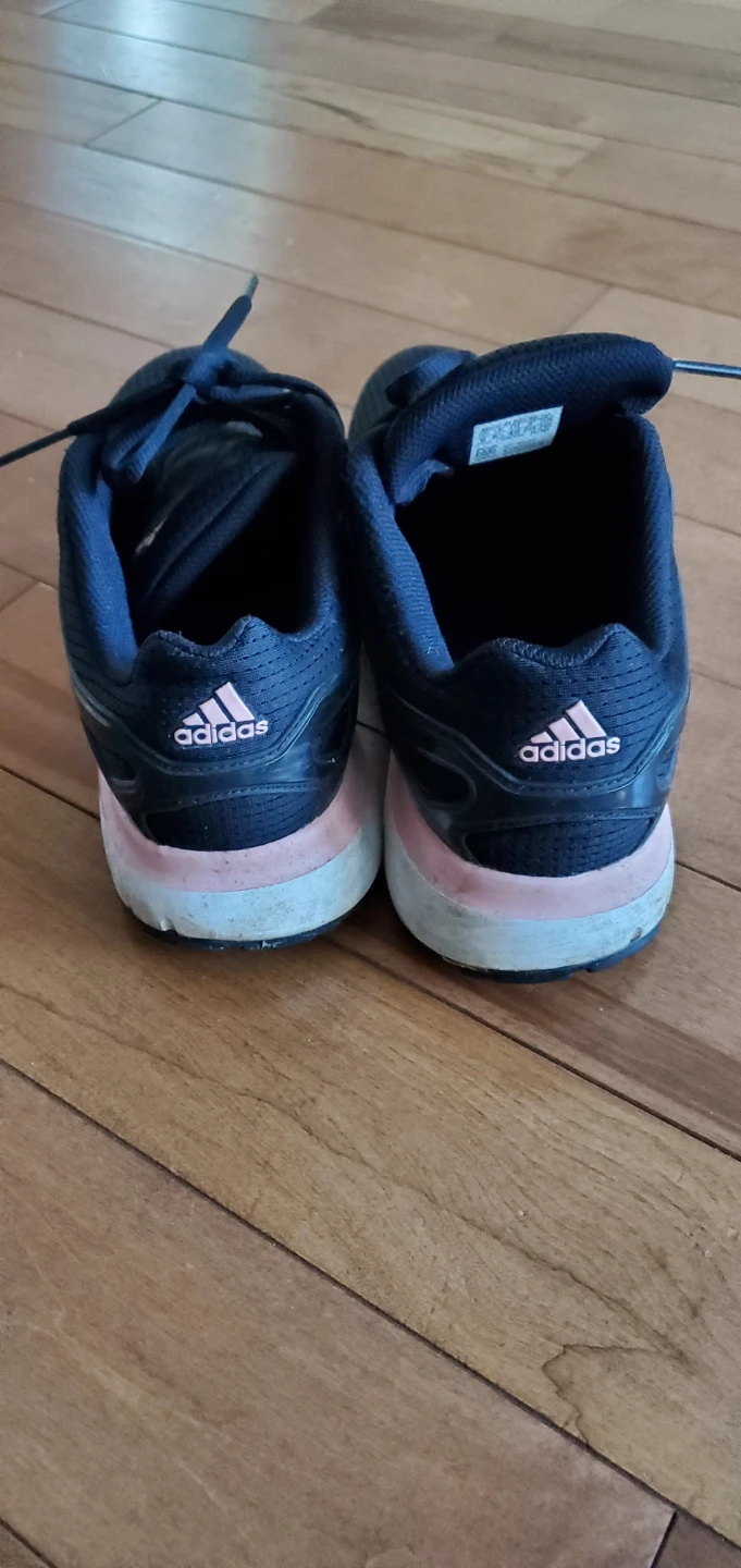 Adidas sneakers. Size 8 - photo 3