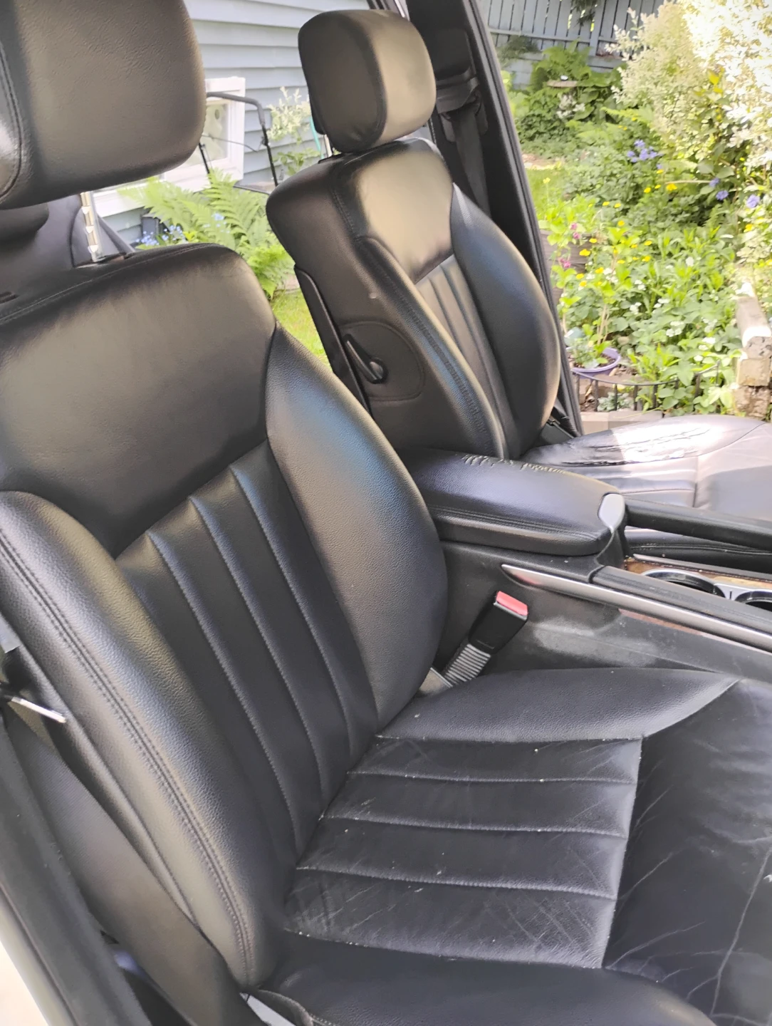 Mercedes-Benz ML 350 SUV - photo 4