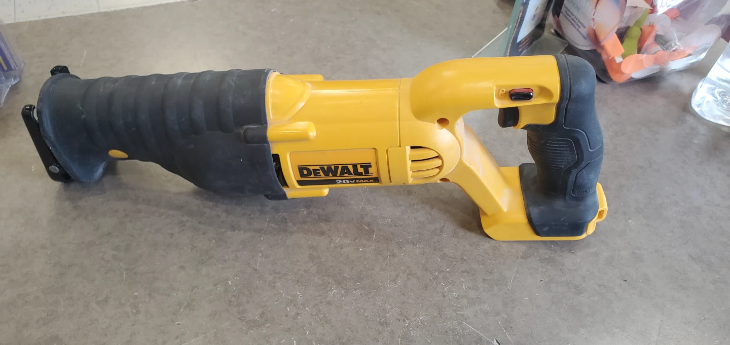 DEWALT DCS380 20V Max Reciprocating Saw