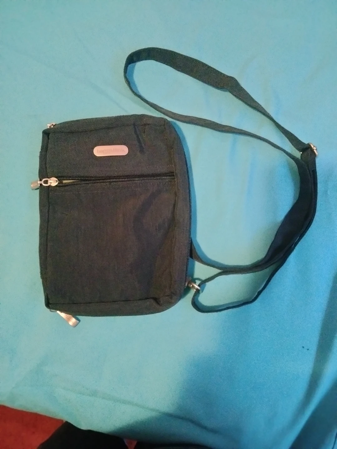 Baggallini cross body bag