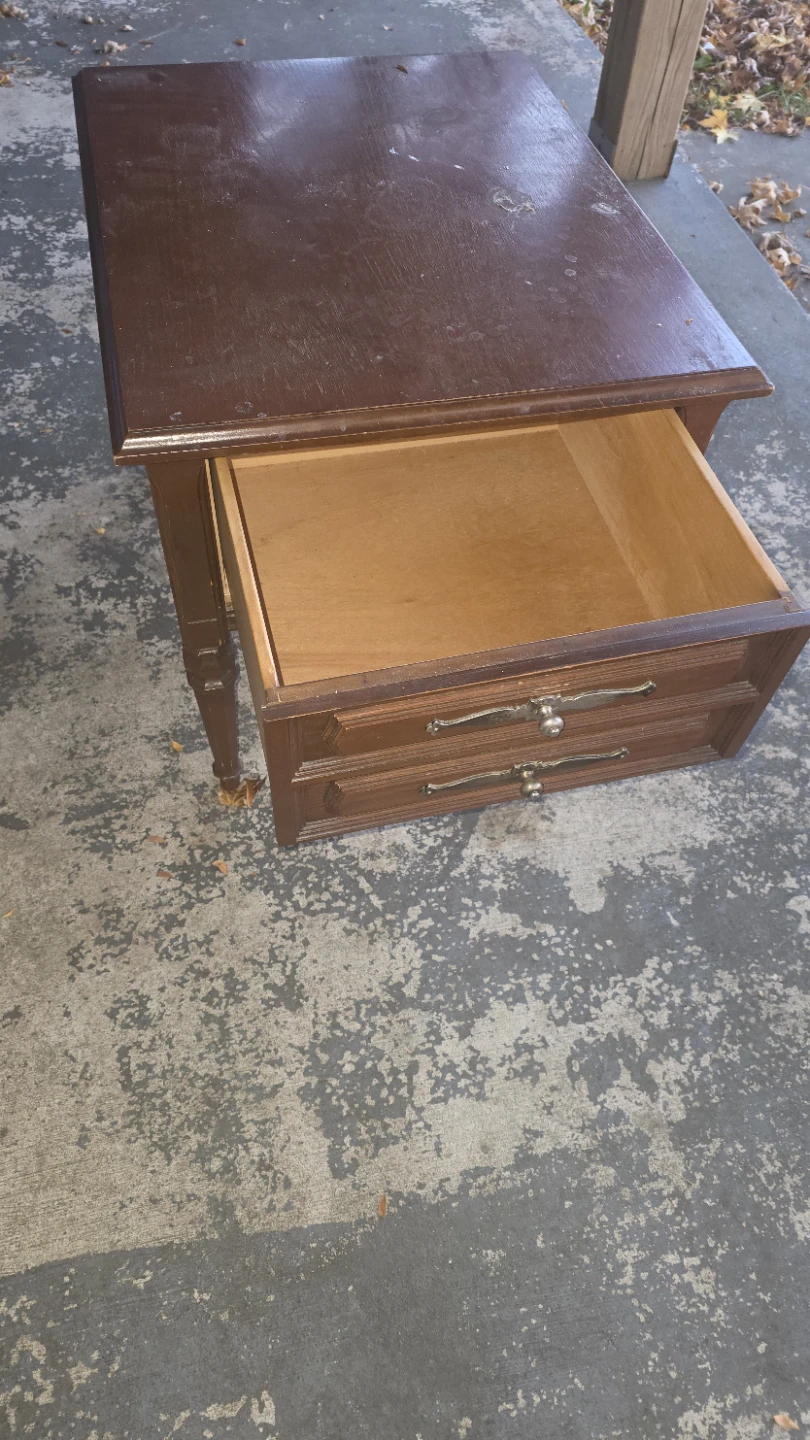 Wooden end table with drawer