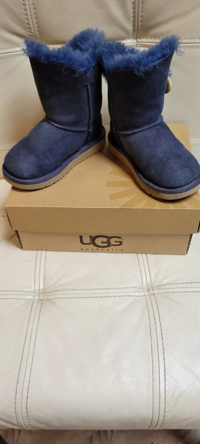UGG Bailey Button Boots Navy Blue sz 9 girls - photo 2