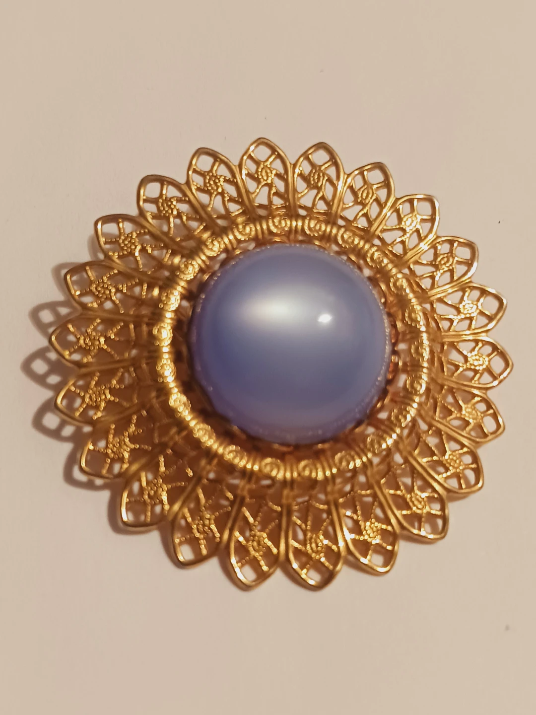 Cat's Eye Blue Cabochon Vintage Gold Tone Filigree Brooch - photo 2