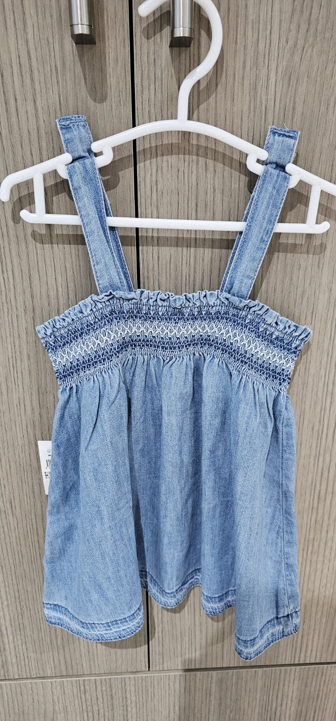 Gap Baby Denim Smocked Top 6 to 12 month - photo 2