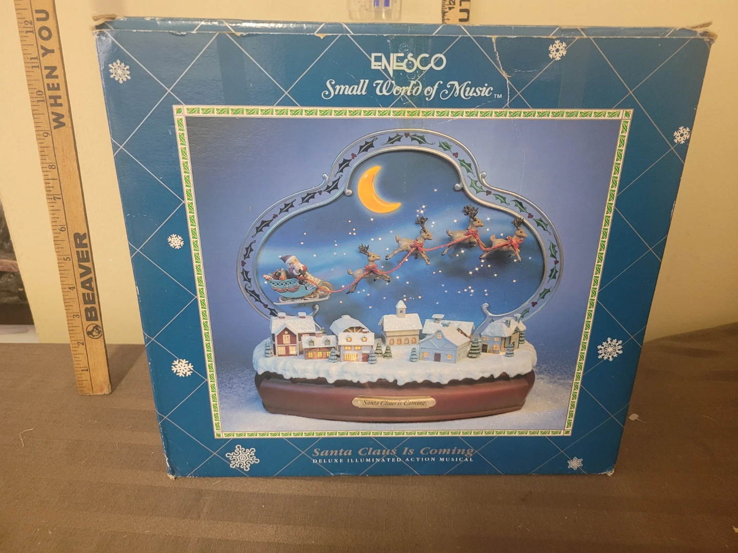 Enesco Small World of Music Santa Claus Is Coming Musical