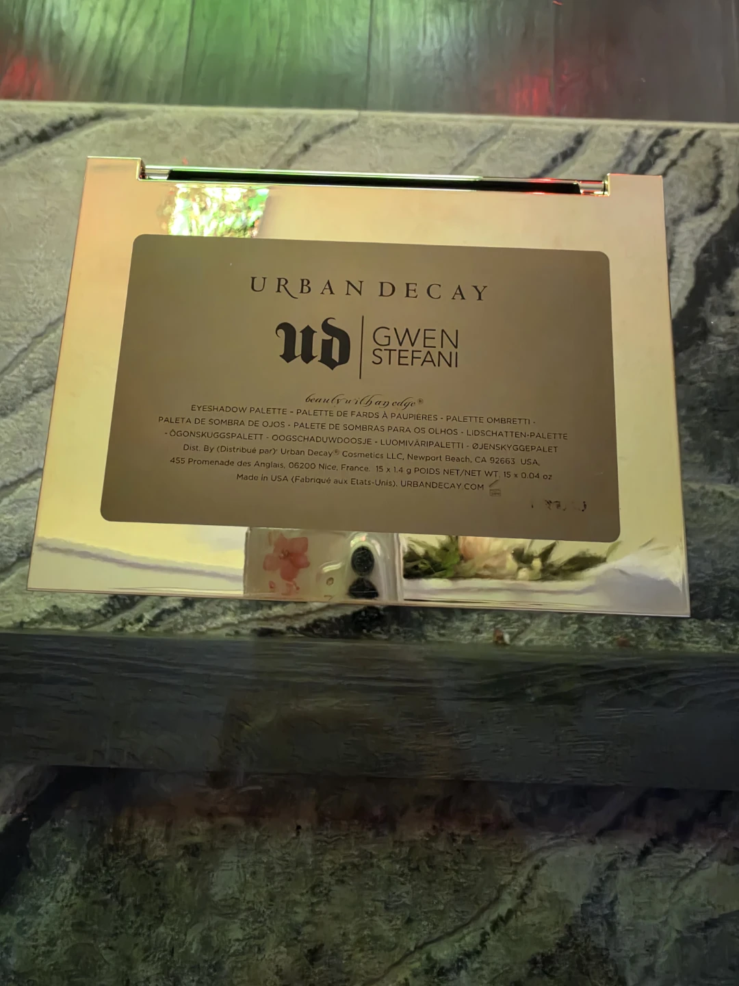 Urban Decay x Gwen Stefani Eyeshadow Palette - photo 2