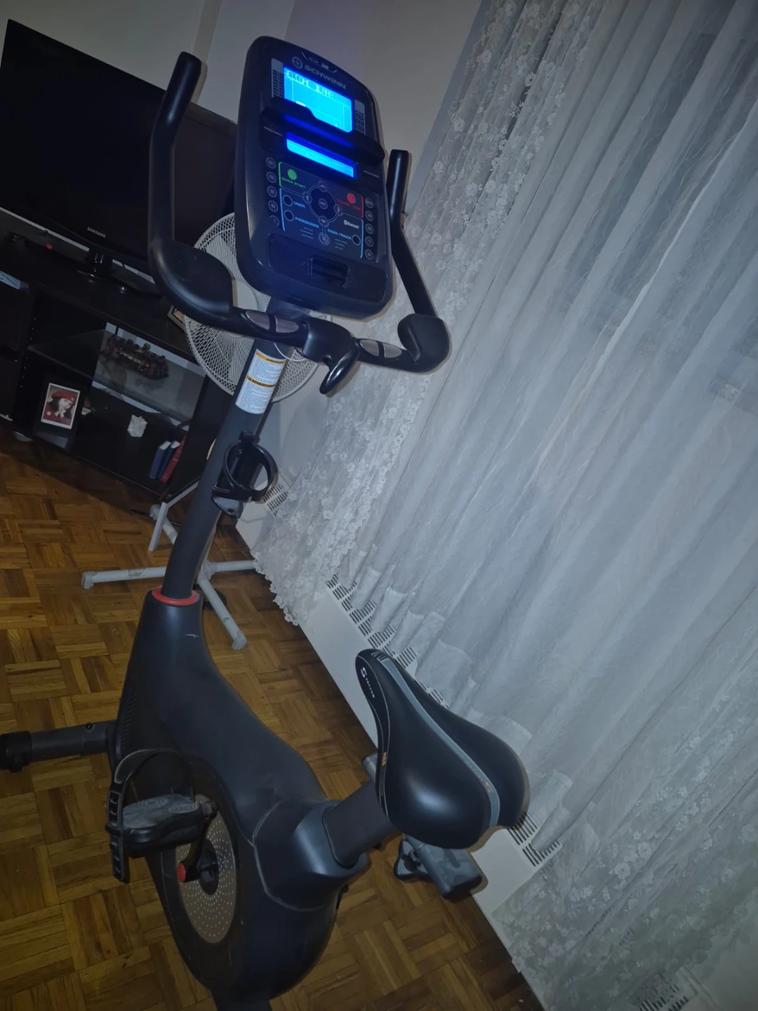 Schwinn 170 Upright Exercise Bike - photo 2
