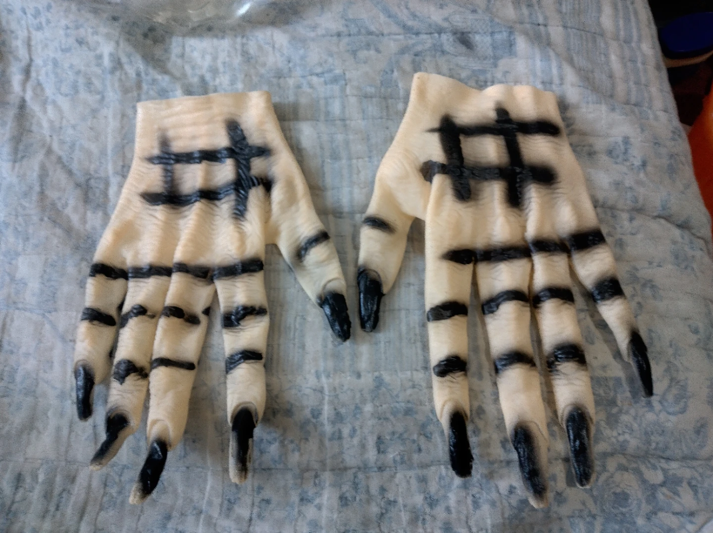 Halloween Costume Hand Gloves and Pumpkin Bucket Set - photo 4