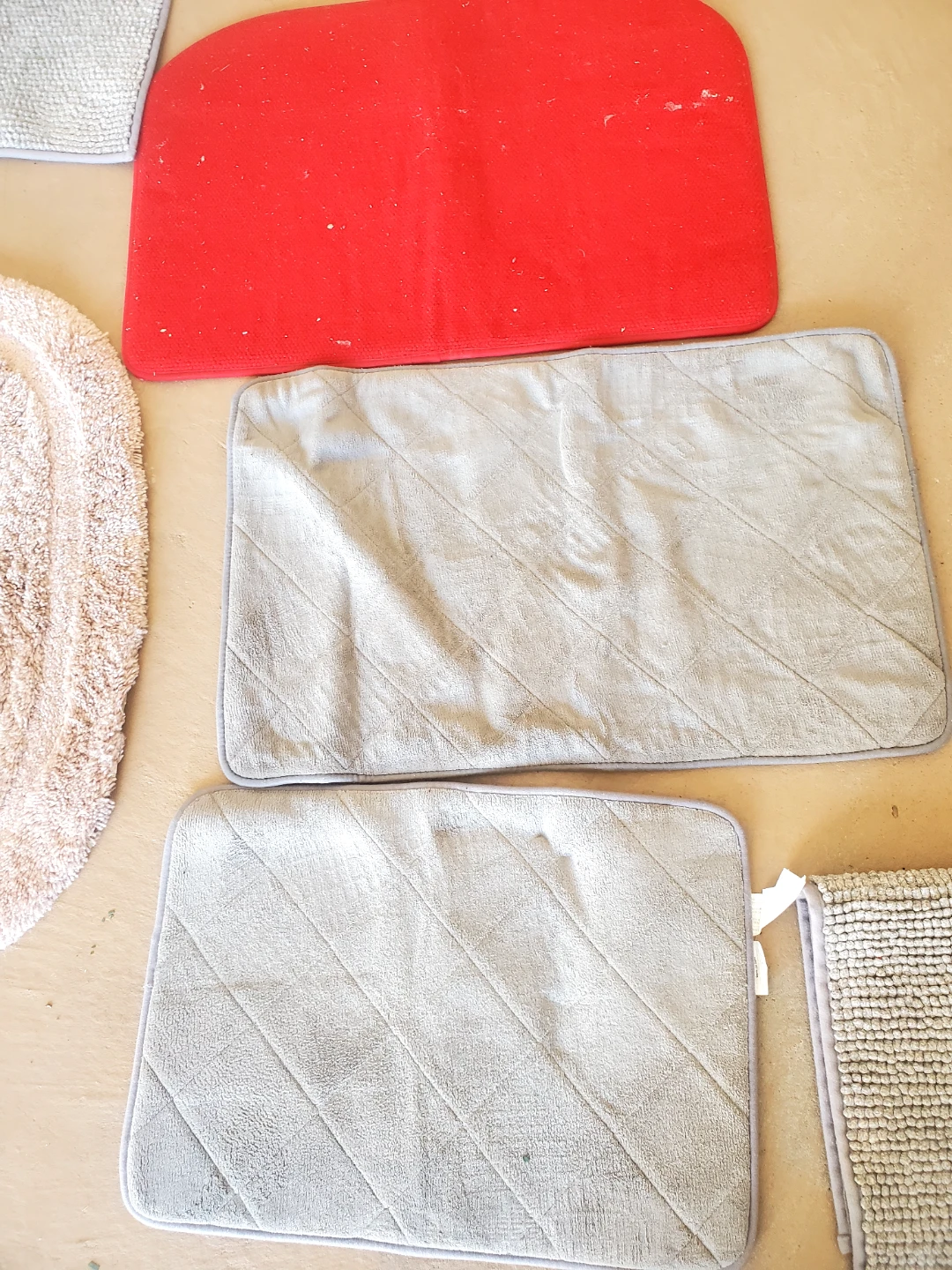 Assorted Bathroom Bath Mats - photo 2