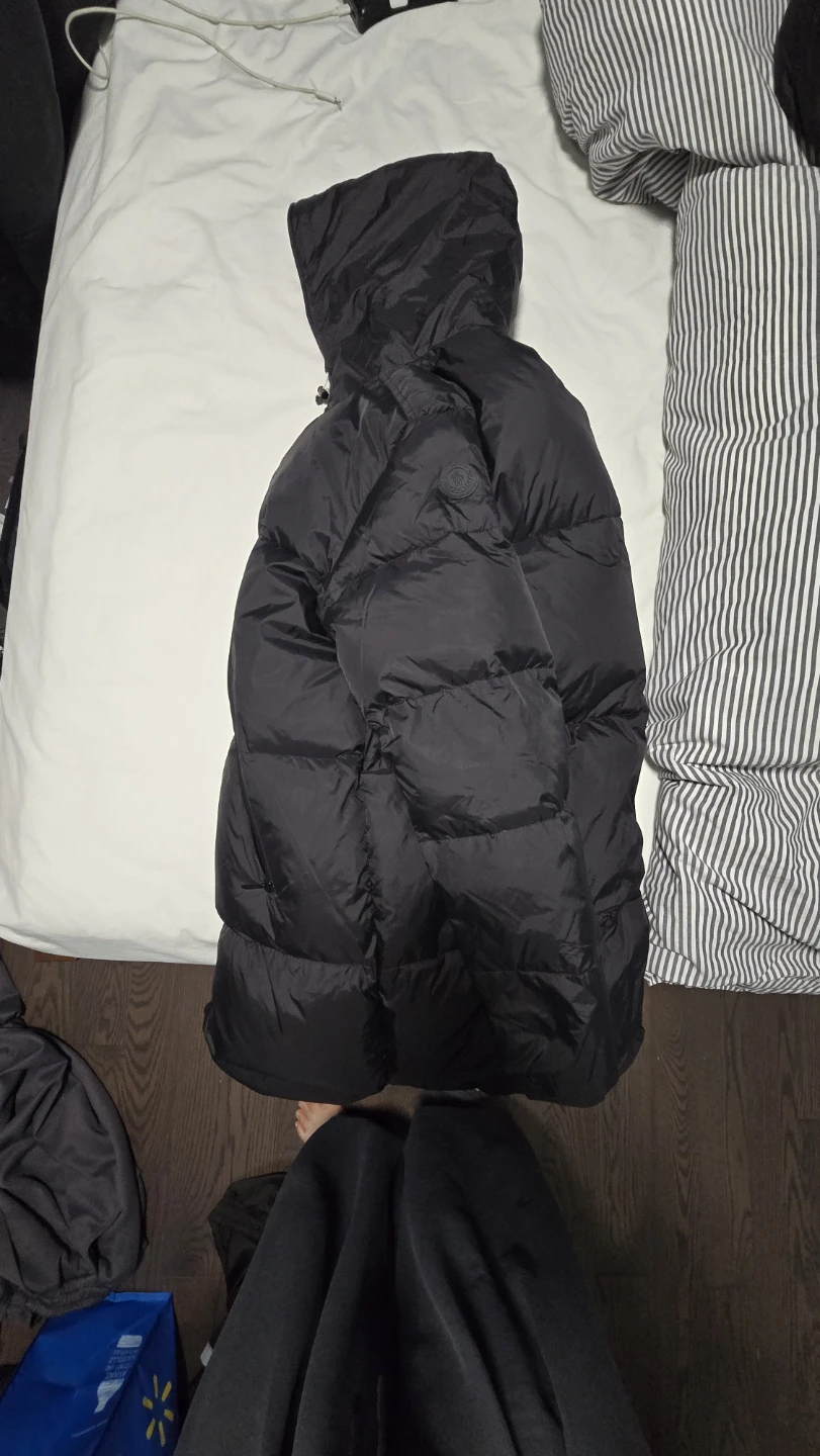 Moncler black down jacket - photo 4