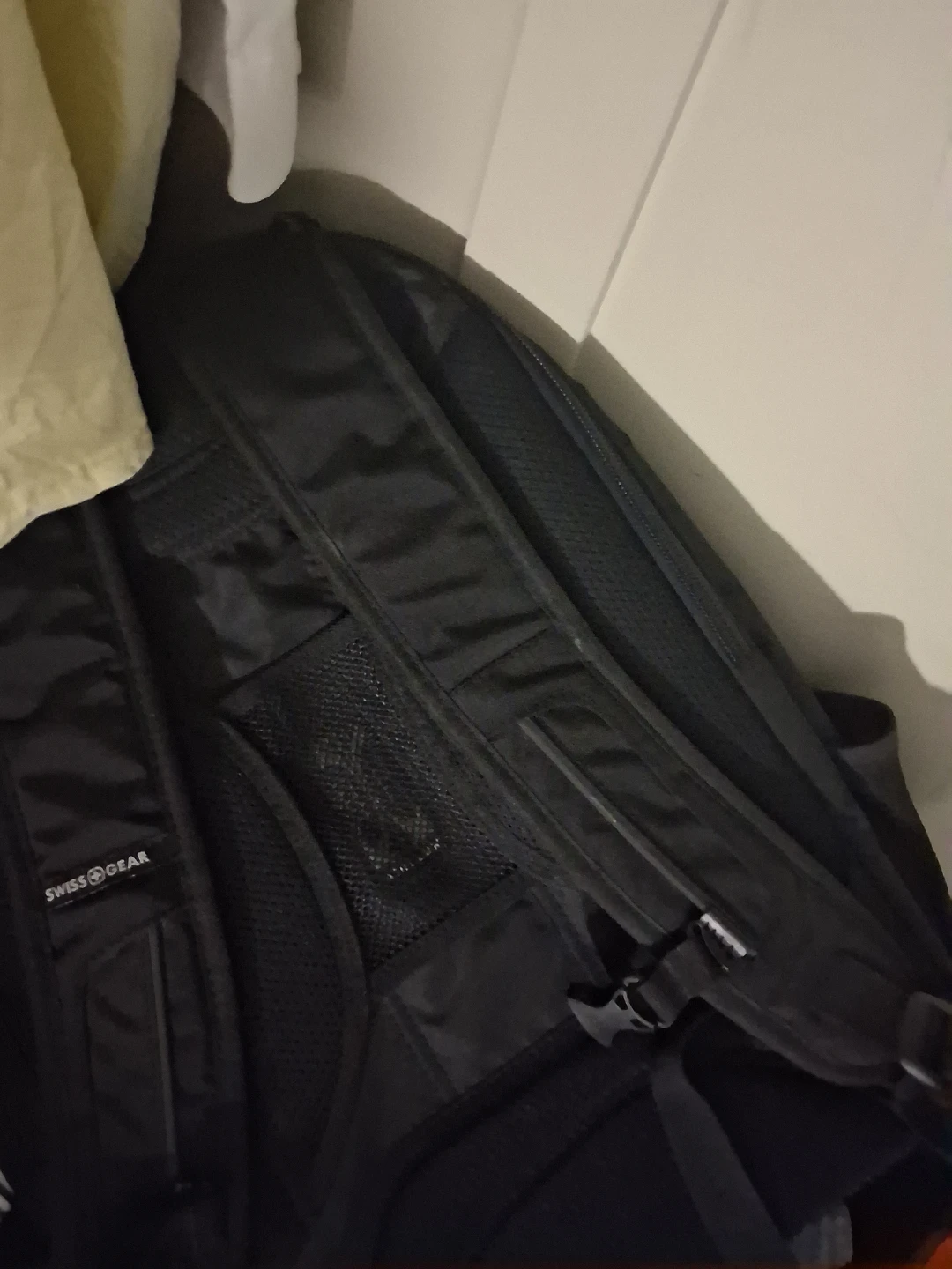 SwissGear Black Backpack - photo 3