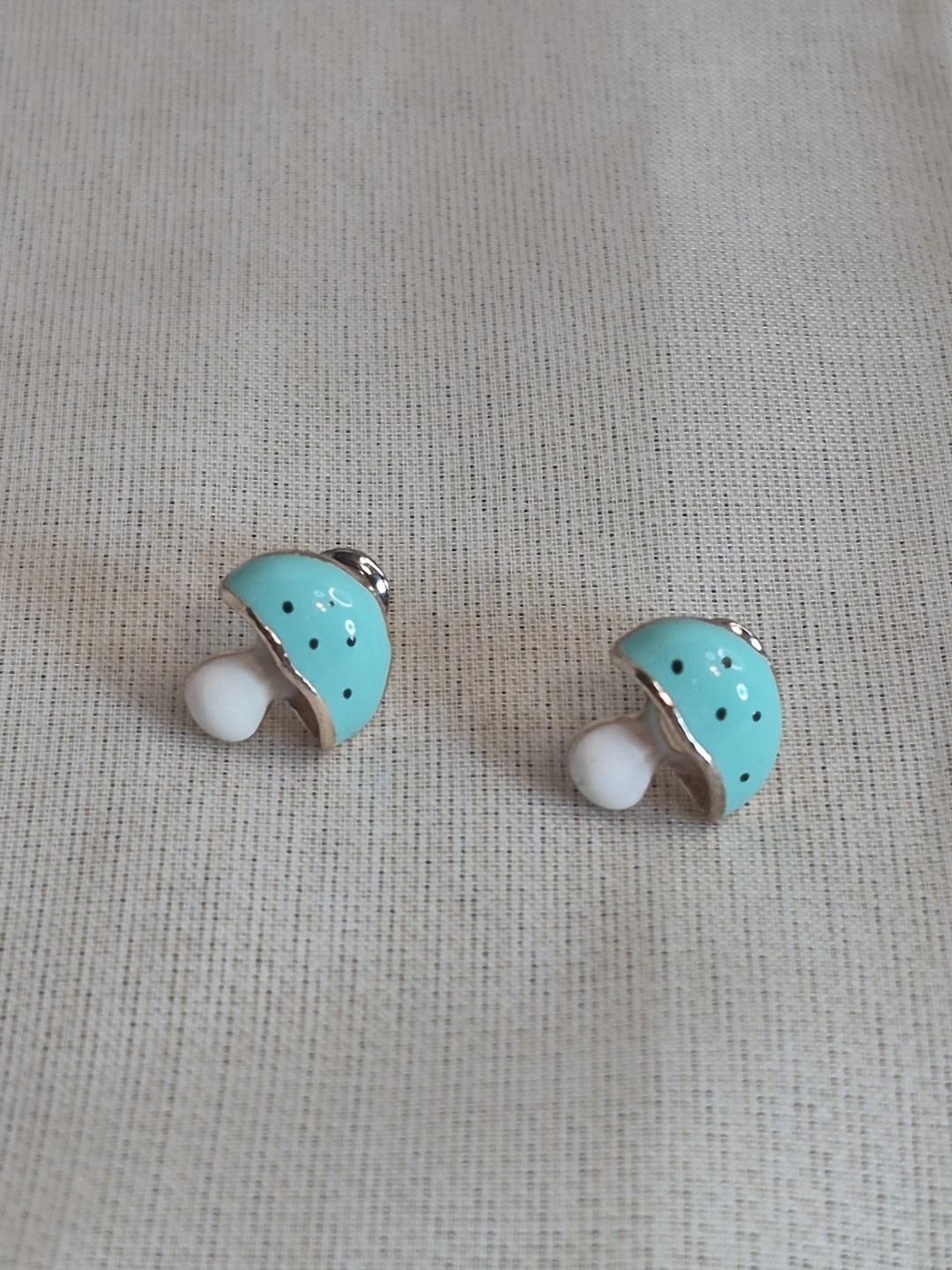 So Cute Mushroom Fashion Earrings Brand New without Tags