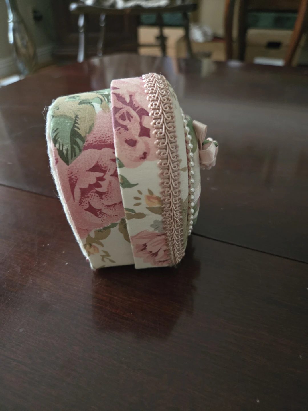 Vintage 1980s Padded Fabric Heart Jewelry Box – Felt Bottom - photo 3