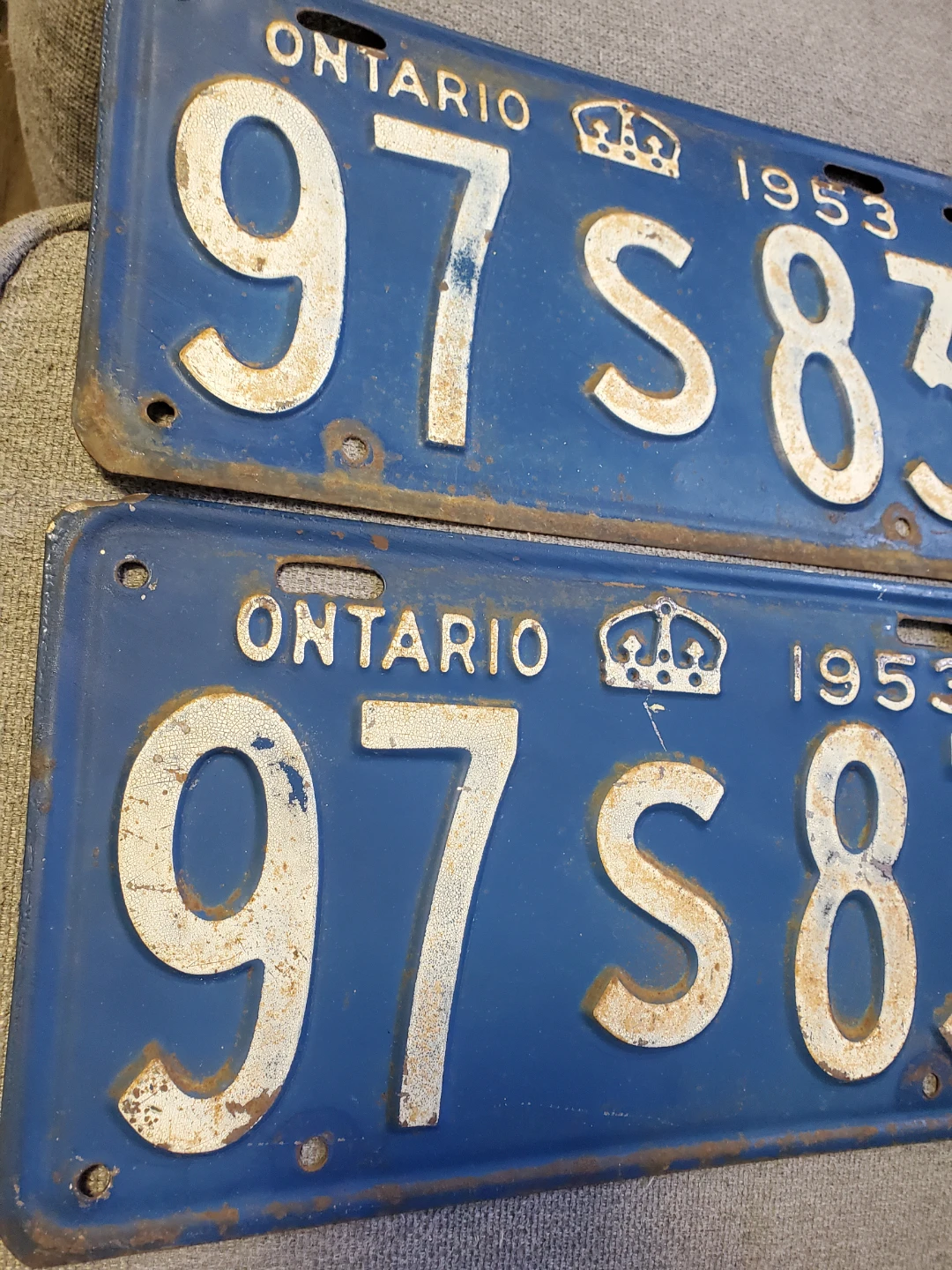 Pair of 1953 Ontario License Plates - photo 2