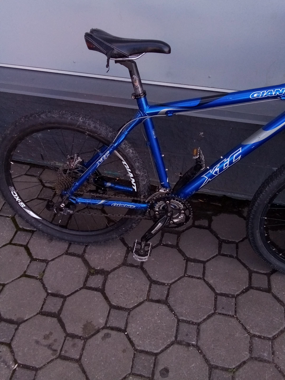 Giant XTC Mountain Bike - photo 2
