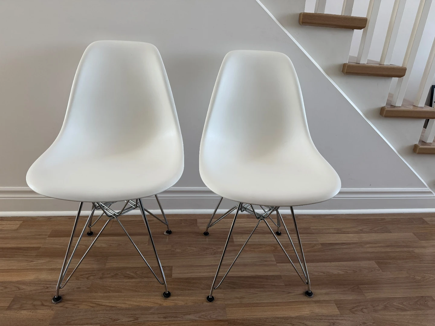 Set of 2 White Structube Eiffel Chairs